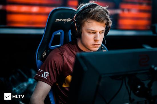 外媒League On Lock近日给出了他们评选的春季赛第六周全球各战队综合实力排名