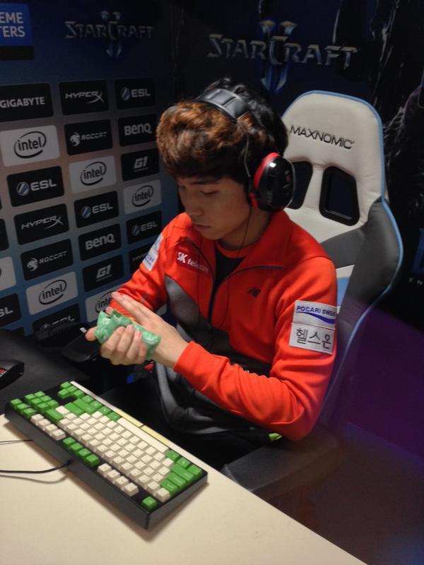 WBG官方：Easyhoon 即日起卸任主教练一职 正式离队