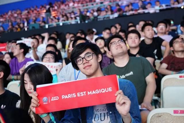 队员亲自官宣：线上赛之王宣告解散